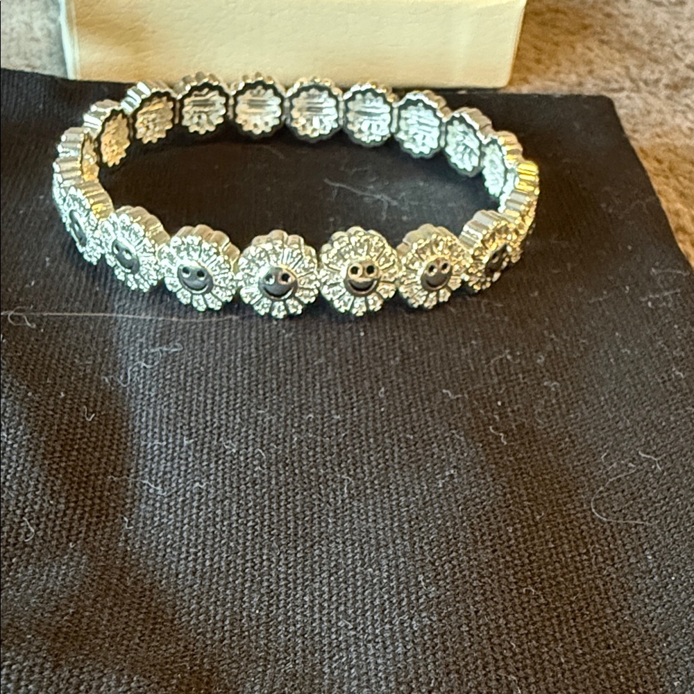 Lisa Gozlan Daisy Bracelet